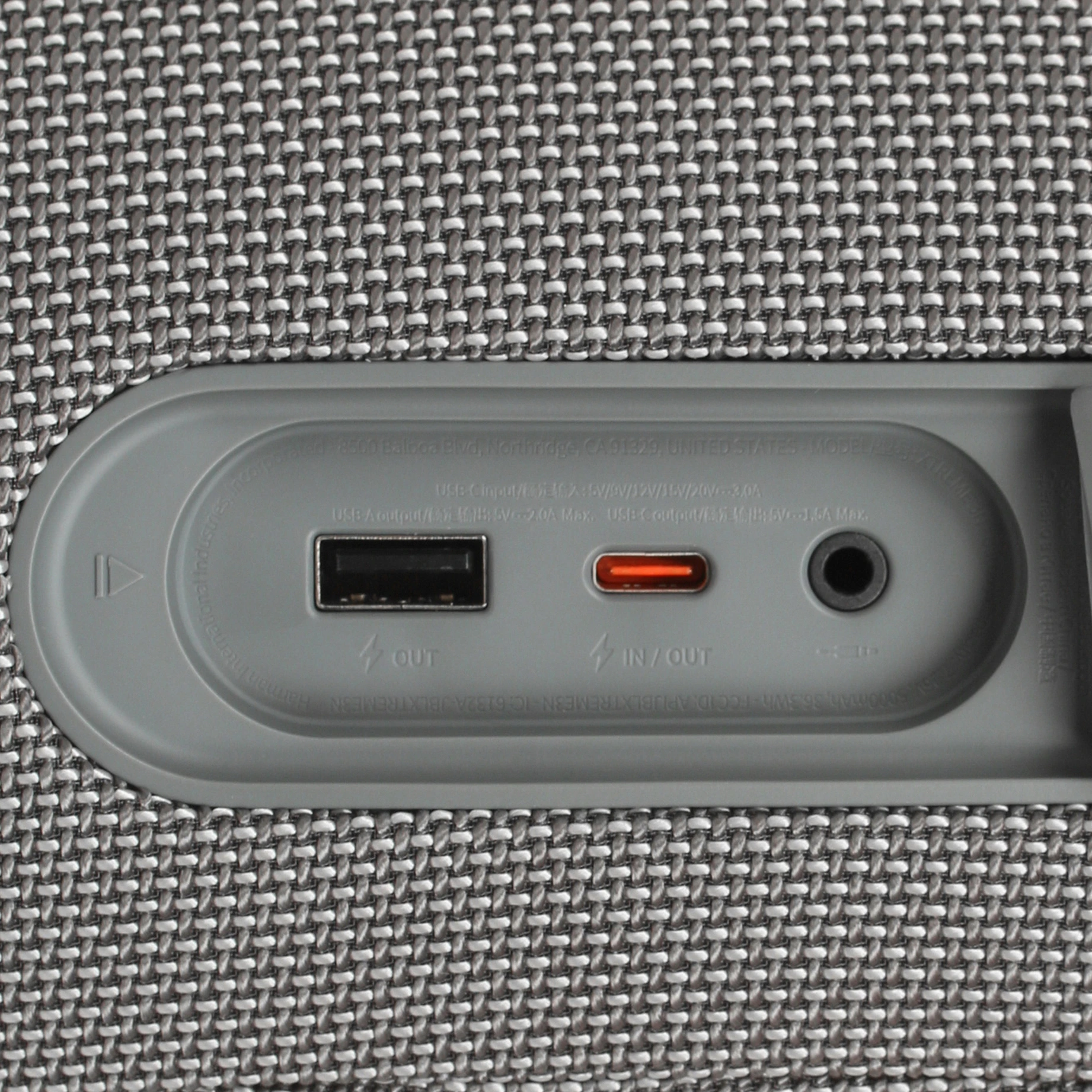 Портативная колонка JBL Xtreme 3 серая