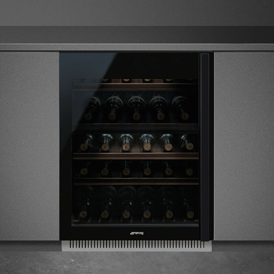 Встраиваемый винный шкаф SMEG CVI638LN3 высота 82см, петли слева, черное стекло