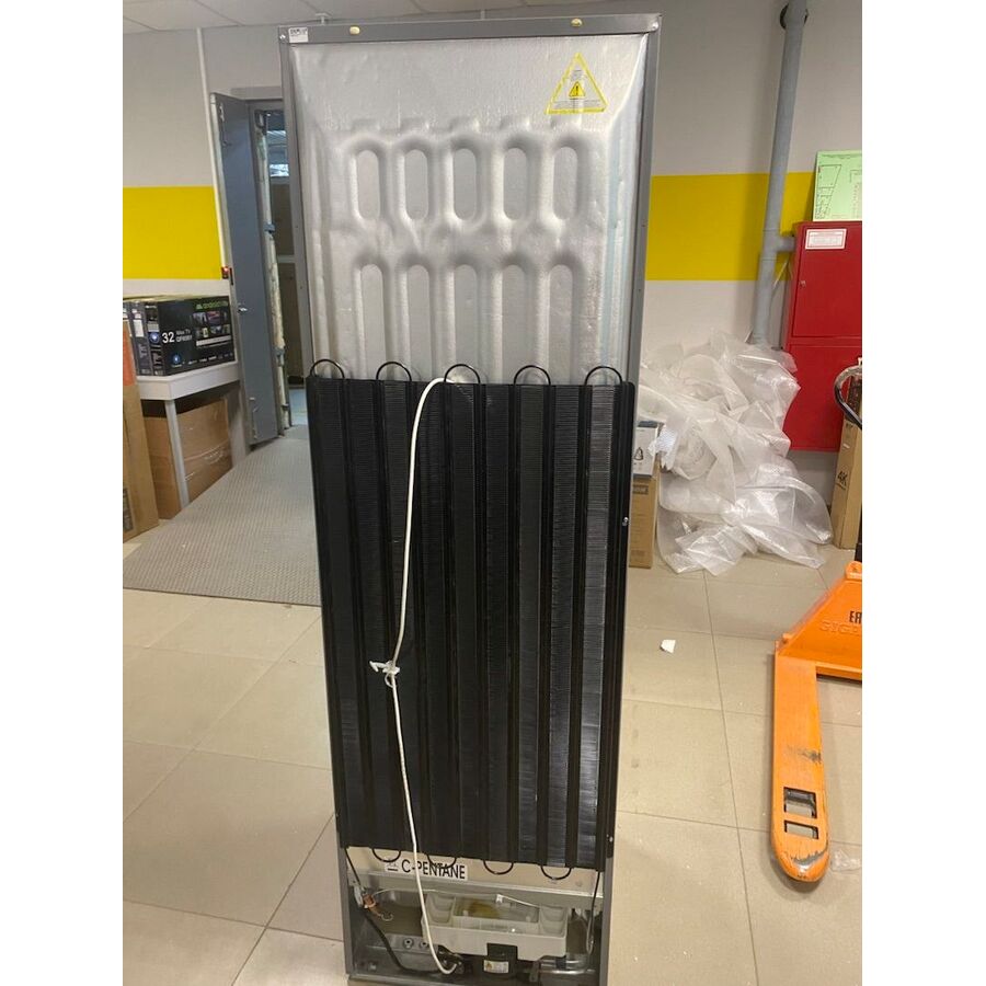 УЦ Холодильник Hotpoint HT 6200 S серебристый (плохая упаковка, бу, нет документации, устранение утечки по заправочному порту)