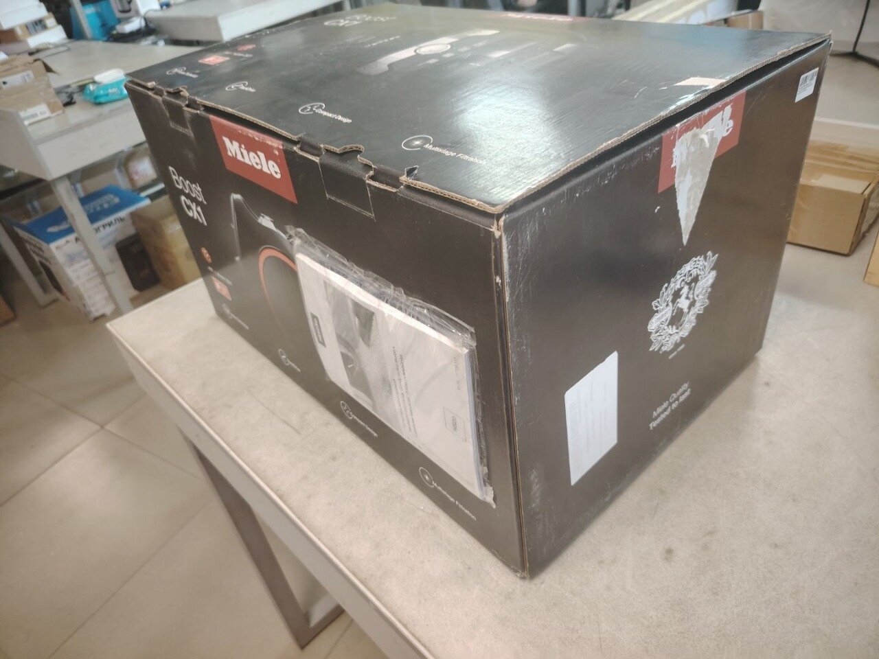 УЦ Пылесос Miele Boost CX1 черный/черный (Boost CX1 powerline SNRF0) (Плохая упаковка)