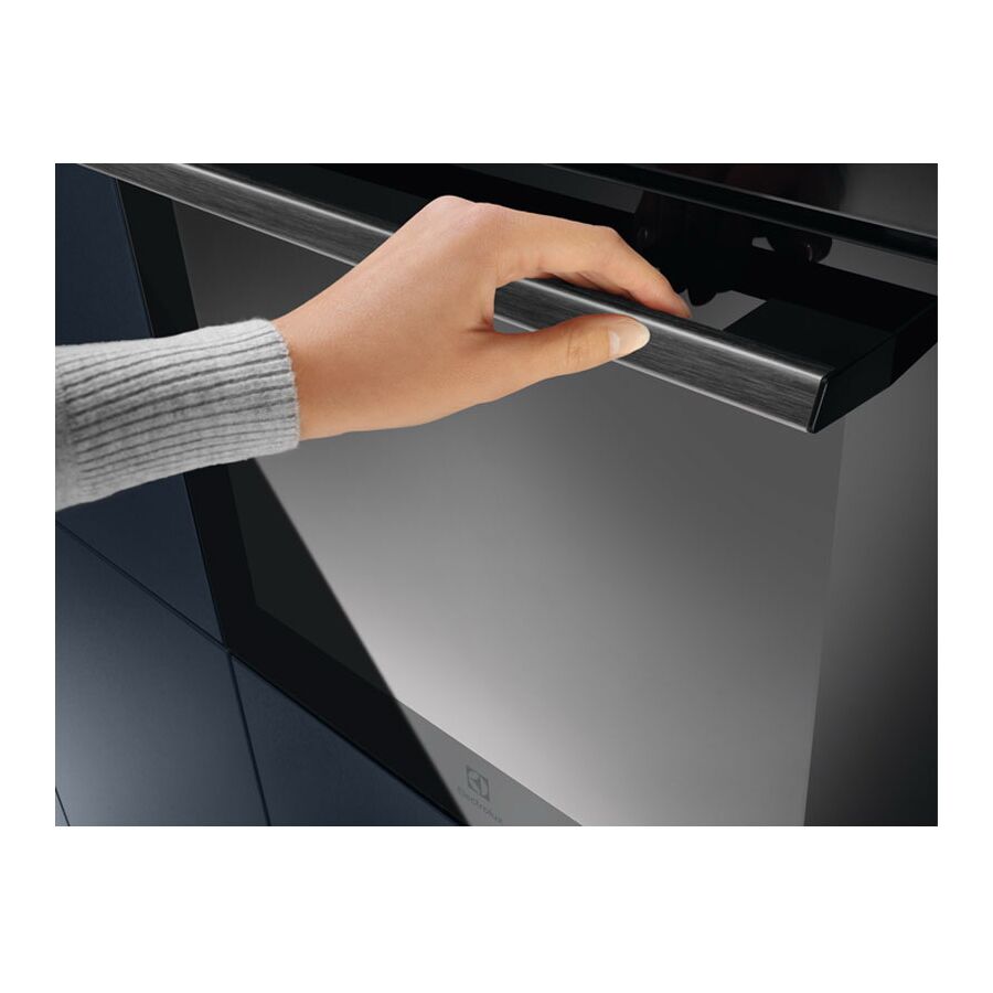 Духовой шкаф Electrolux EOD5C70BZ