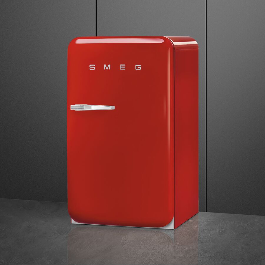 Холодильник SMEG FAB10RRD6 отдельностоящий, стиль 50-х, однокамерный, внутренняя морозильная камера, объем 122л, стандартный компрессор
