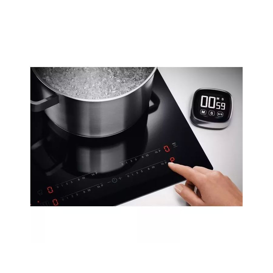 Варочная поверхность Electrolux EIS62453 черный