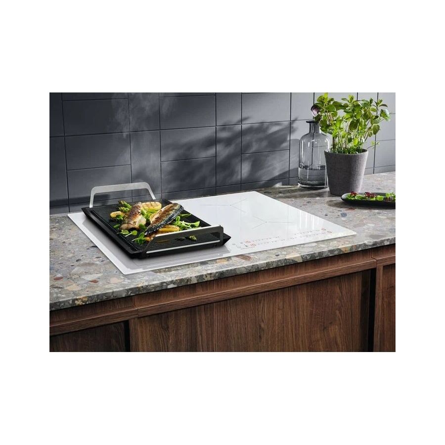 Встраиваемая индукционная панель ELECTROLUX EIV63440BS