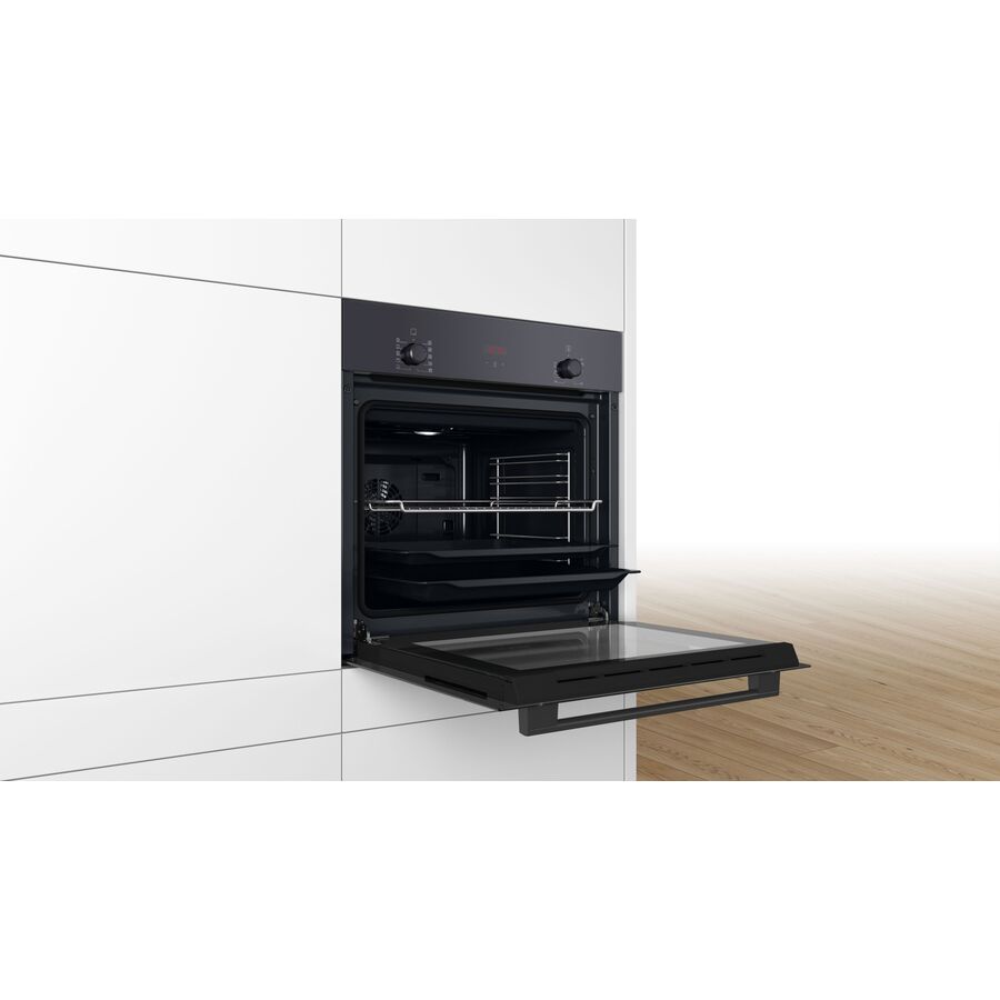 Духовой шкаф BOSCH HBF512BB1T черный