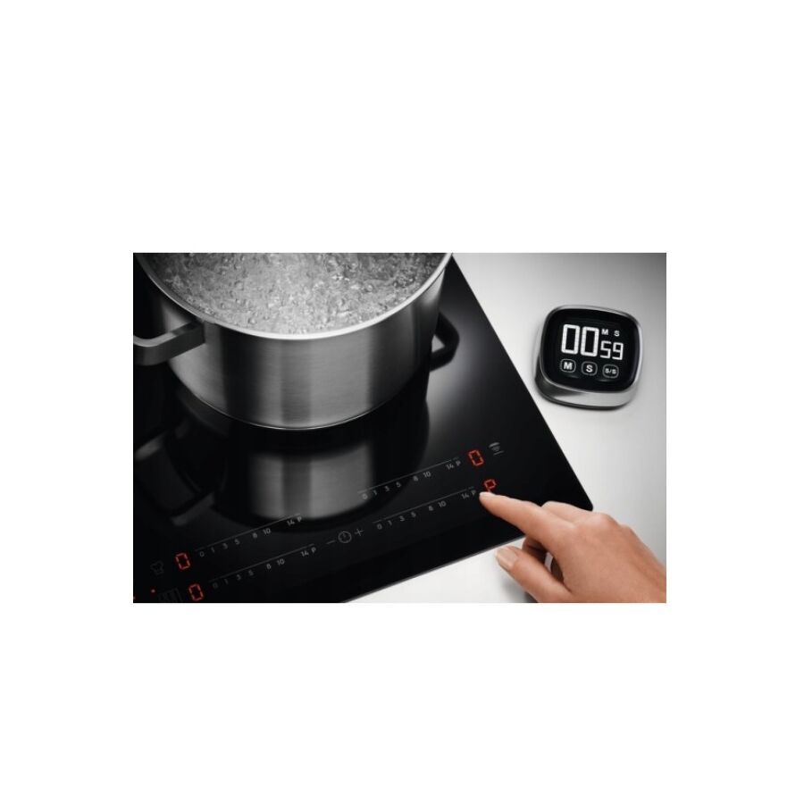 Варочная поверхность ELECTROLUX EIT61443B черный