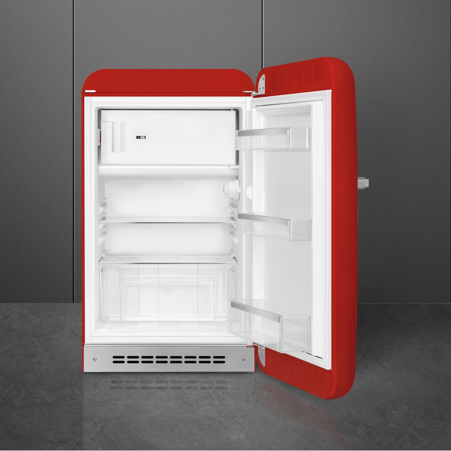 Холодильник SMEG FAB10RRD6 отдельностоящий, стиль 50-х, однокамерный, внутренняя морозильная камера, объем 122л, стандартный компрессор