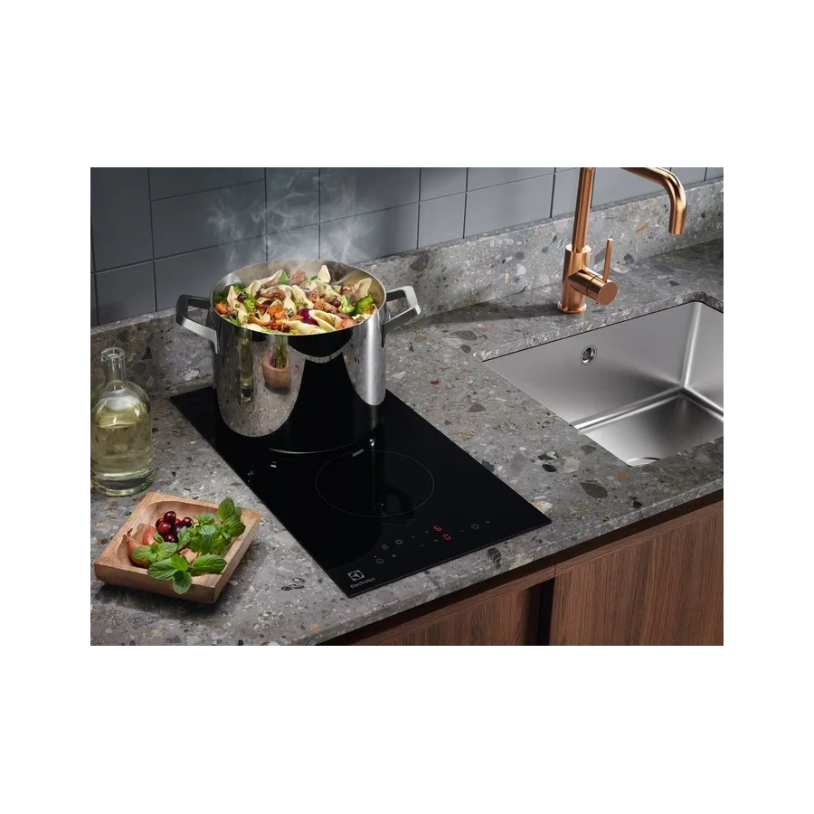Варочная поверхность Electrolux LHR3233CK черный