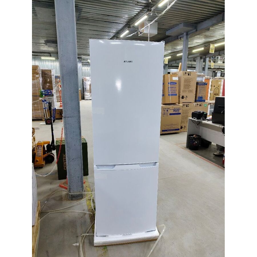 УЦ Холодильник Atlant 4721-101 (плохая упаковка, повреждена накладка крепления двери, небольшие зазоры между боковыми стенками и крышкой)