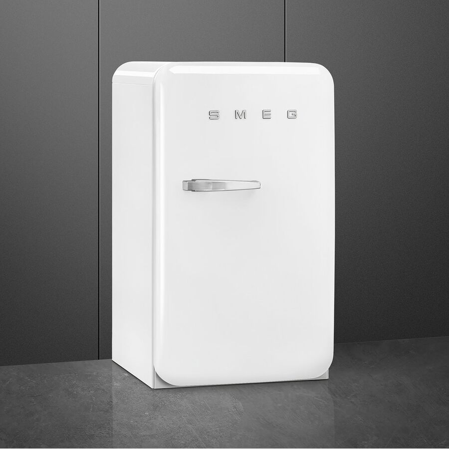 Холодильник SMEG FAB10RWH6 стиль 50-х, однокамерный, внутренняя морозильная камера, объем 122л, стандартный компрессор