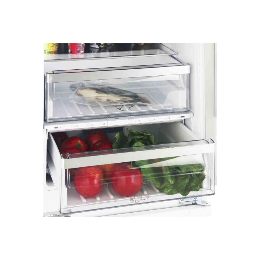 Встраиваемый холодильник Grundig GKIN25720 белый