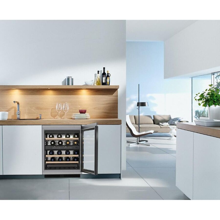 Встраиваемый винный шкаф Miele KWT 6321 UG черное тонированное стекло