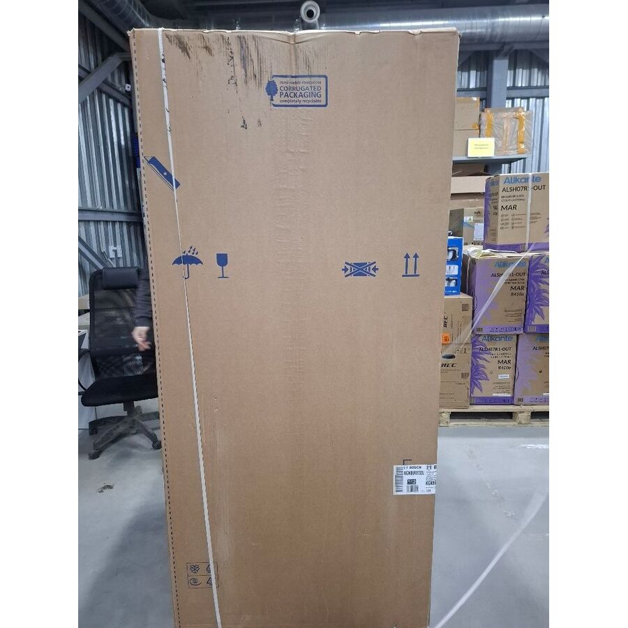 УЦ Холодильник Bosch KGN86AW32U белый (плохая упаковка, царапины на корпусе)