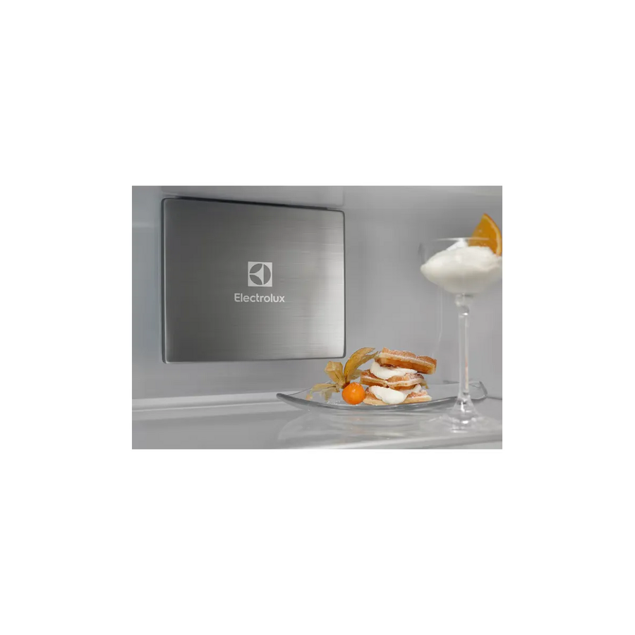 Встраиваемый холодильник ELECTROLUX KNP7TE75S комбинированный No Frost 1884x696x549, сенсорное управление с символьным дисплеем