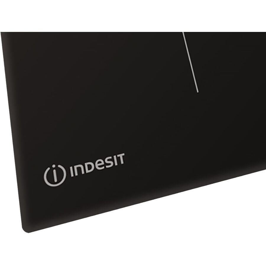 Индукционная варочная поверхность Indesit IS 40CQ45 NE черный