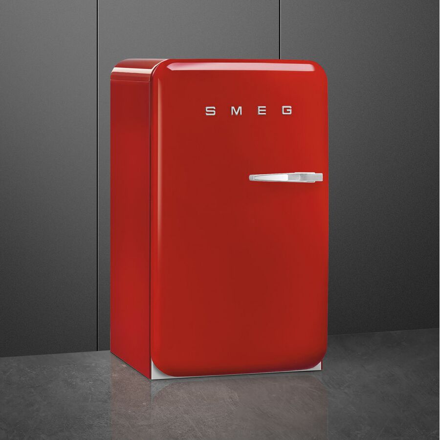 Холодильник SMEG FAB10LRD6 отдельностоящий, стиль 50-х, однокамерный, внутренняя морозильная камера, объем 122л, стандартный компрессор, энергоэффект