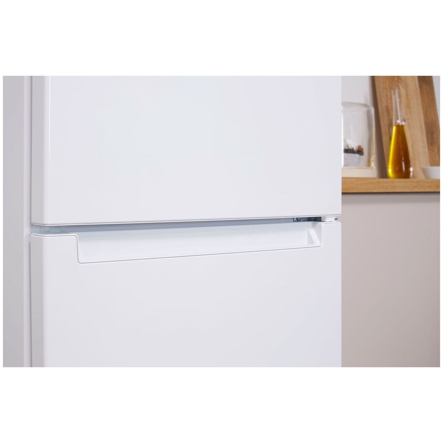 Холодильник Indesit ES 20 A (869892300040) белый