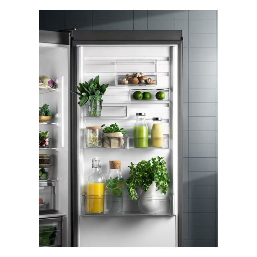 Встраиваемый холодильник Electrolux ENT6ME19S белый 2-хкамерн.