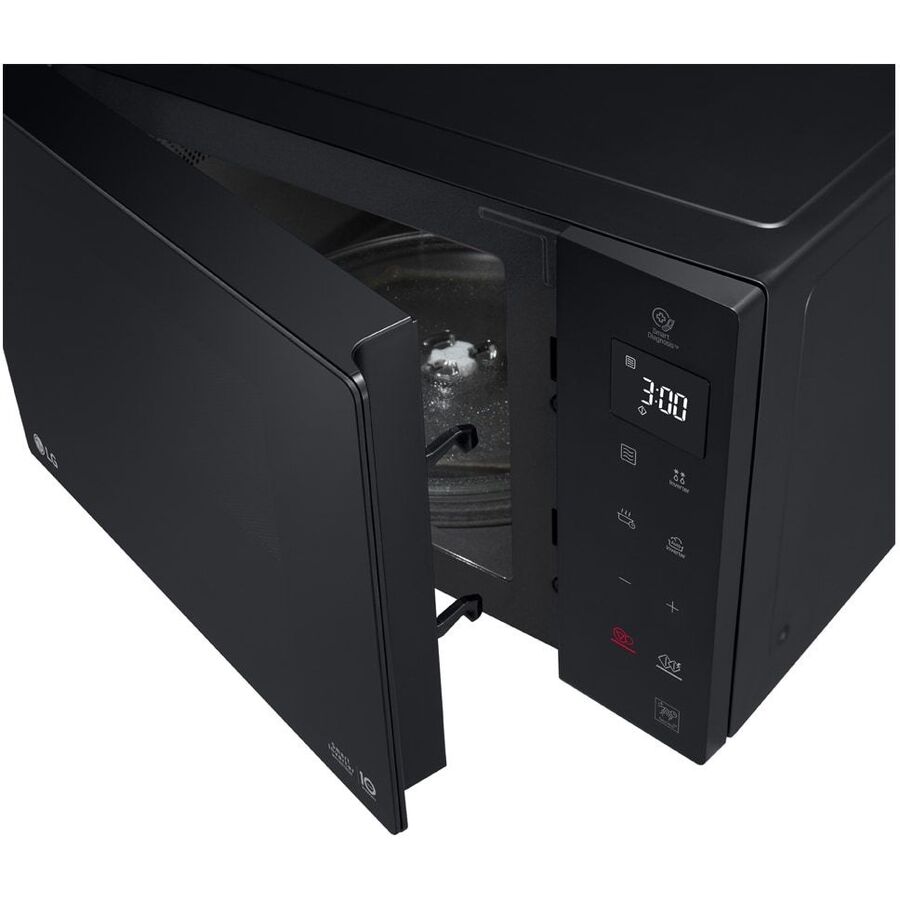 Микроволновая печь LG MS2535GIS черный