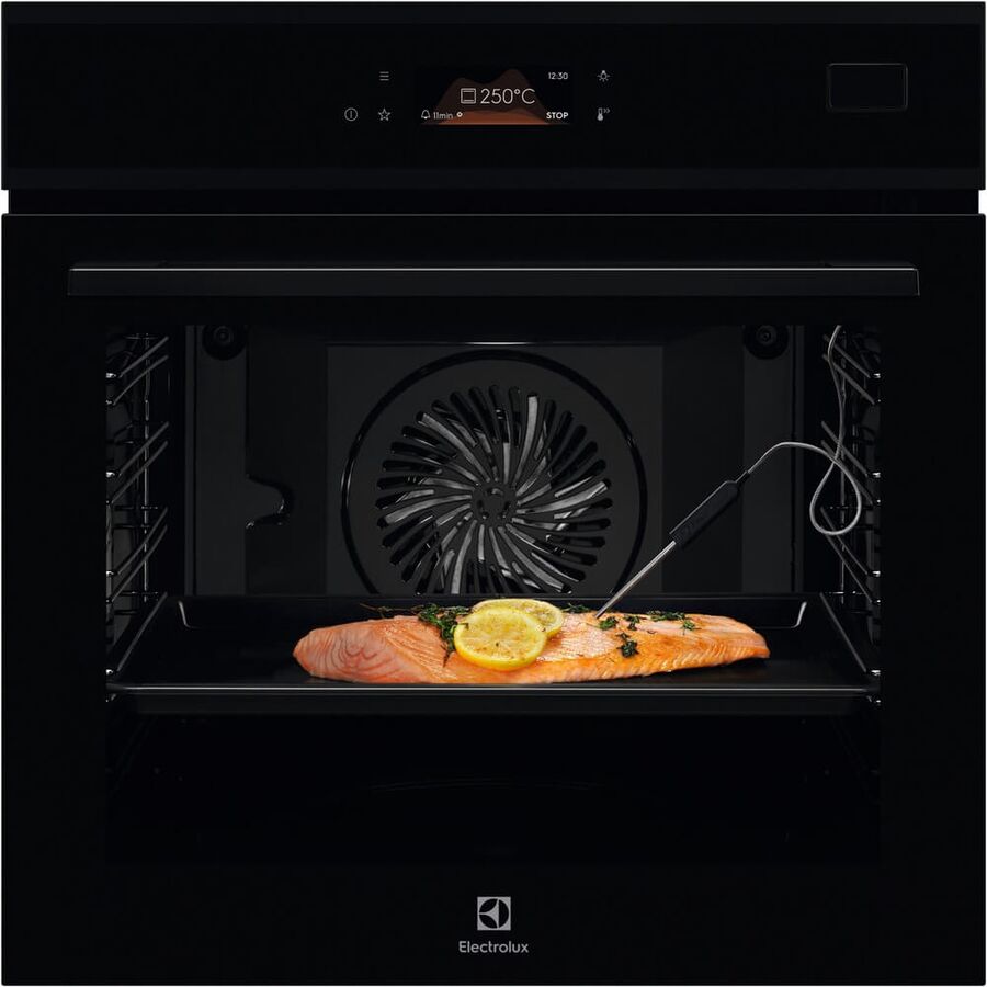 Духовой шкаф Electrolux EOB8S39H электрический черный
