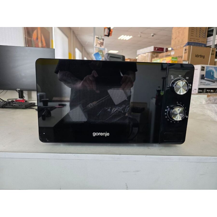 УЦ Микроволновая печь Gorenje MO20E1B 20л. 800Вт черный (плохая упаковка, скол на дверце)